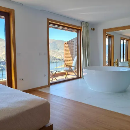 Wine House - Quinta Vale De Carvalho Kır Evi