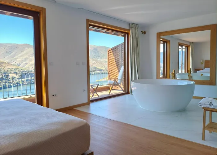 Wine House - Quinta Vale De Carvalho Kır Evi