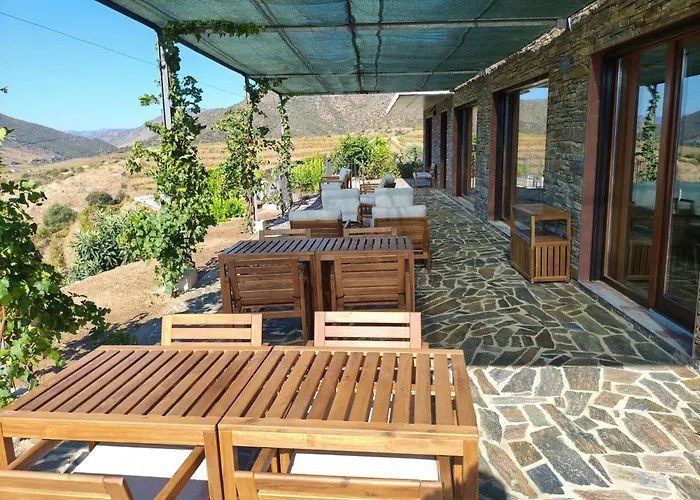 Wine House - Quinta Vale De Carvalho Kır Evi Torre De Moncorvo